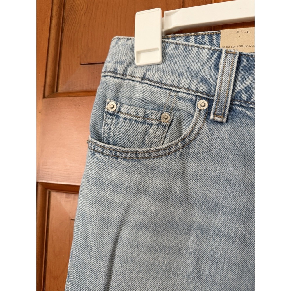 Women's Levi's Superlow Loose Straight Leg Jeans Light Blue Wash 26 X 32 NWT - Picture 6 of 11